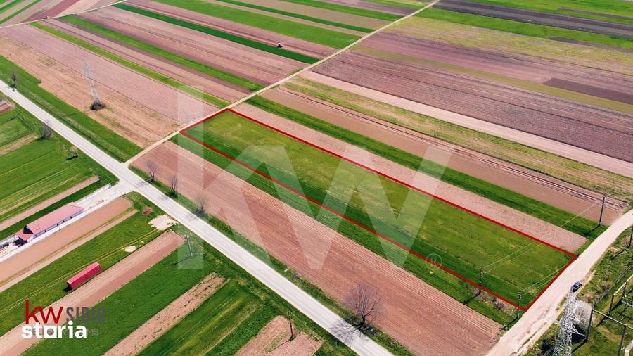 Teren de 2491 mp, în Orlat
