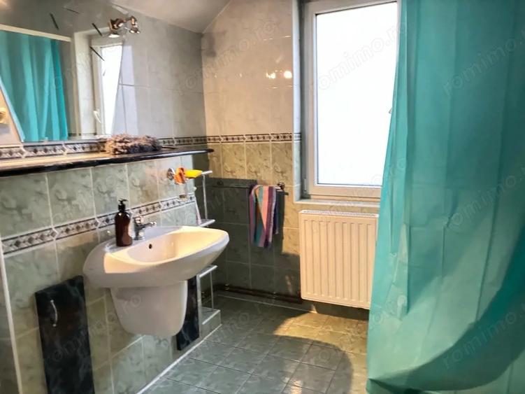 Casă cu 5 camere cu Teren 600 Mp în Aradului