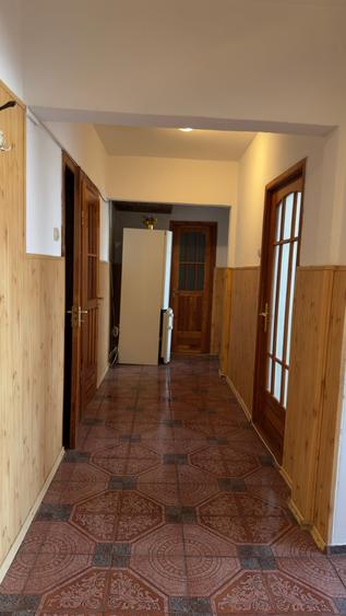 Apartament cu 3 camere decomandat în Răcădău