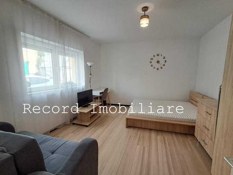 Garsonieră decomandată în Semicentral