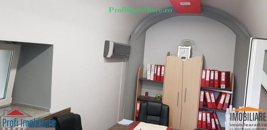 Birou, de 60 mp, în Central