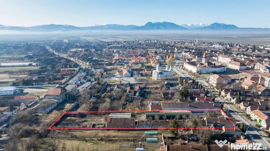 Casă cu 5 camere cu Teren 5417 Mp în Prejmer