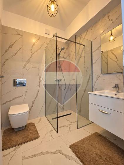 Apartament cu 3 camere decomandat în Nord