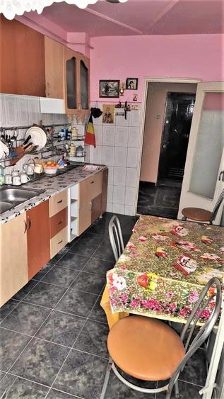 Apartament cu 2 camere decomandat în Micro 18