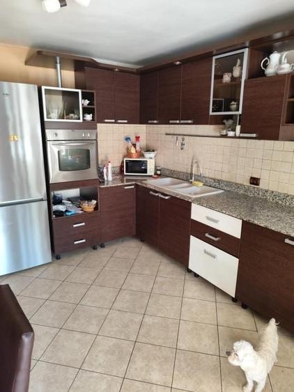 Casă individuală cu 6 camere cu Canalizare în Goruna