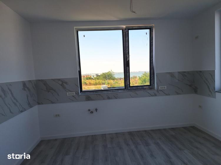 Casă cu 4 camere cu Teren 200 Mp în Palazu Mare