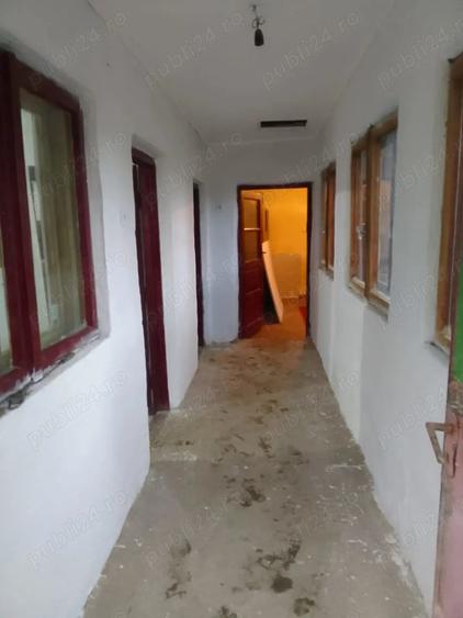 Casă cu 4 camere cu Teren 400 Mp în Malu (Godeni)