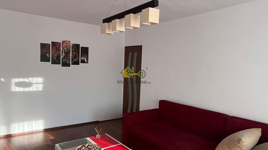 Apartament cu 3 camere, mobilat în Aradului