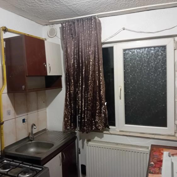 Garsonieră semidecomandată, mobilată în Lotrului