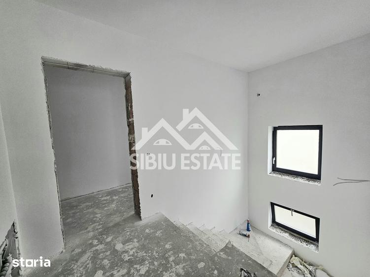 Casă cu 4 camere cu Teren 500 Mp în Central