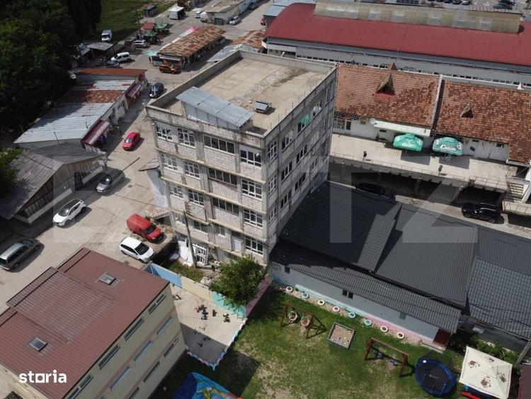Spațiu comercial, de 1,080 mp, în Ultracentral