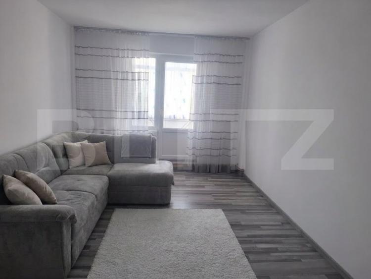 Apartament 3 camere, 63 mp, zona Găești - 2