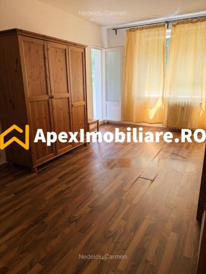 Apartament cu 2 camere decomandat în Tei