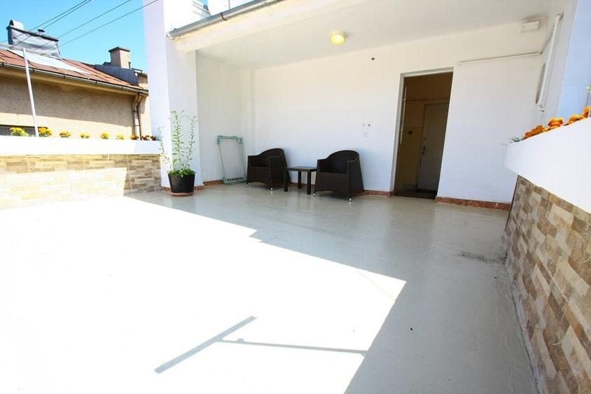 Apartament cu 3 camere decomandat, mobilat în Centrul Istoric