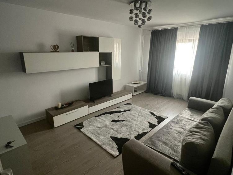 Apartament cu 2 camere decomandat în Popa Șapcă