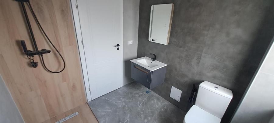 Casă individuală cu 4 camere cu Canalizare în Miroslava