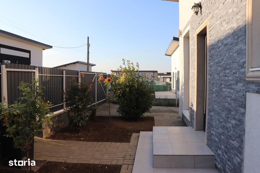 Casă cu 3 camere cu Teren 400 Mp în Bârnova