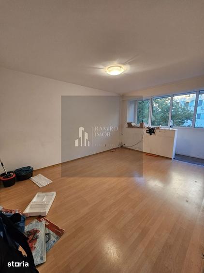 Apartament cu 2 camere decomandat în Drumul Taberei — fotografia 1