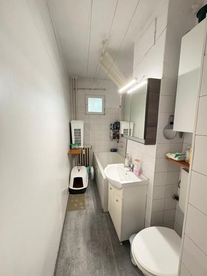 Apartament cu 3 camere semidecomandat în Circumvalațiunii