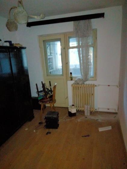 Apartament cu 4 camere decomandat în Pantelimon