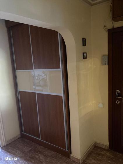 Apartament cu 3 camere decomandat în Tomis III
