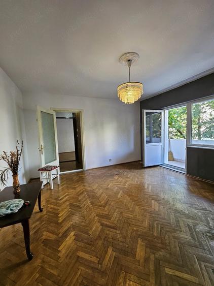 Apartament cu 2 camere semidecomandat în Micălaca