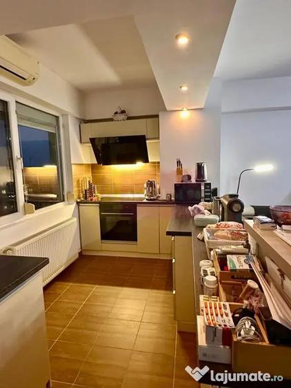Apartament cu 3 camere decomandat în Sebastian