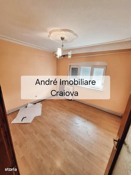 Apartament cu 2 camere decomandat în Craiovița Nouă