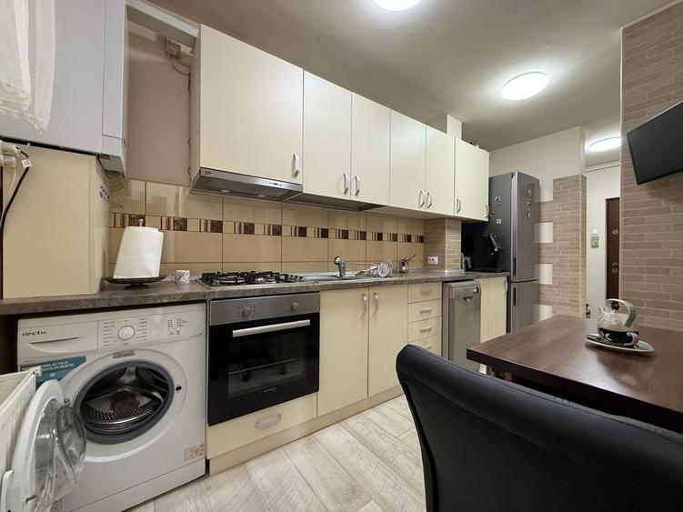 Apartament cu 2 camere decomandat în Astra