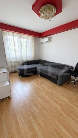 Apartament cu 2 camere semidecomandat, mobilat în Trivale