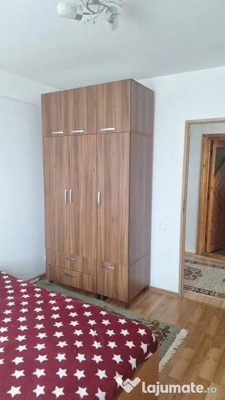 Apartament cu 3 camere decomandat în Obcini