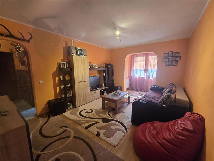 Apartament cu 2 camere decomandat, mobilat în Sud-Est