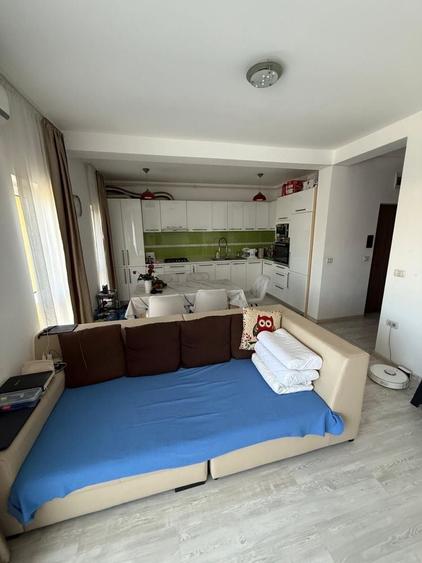Apartament cu 3 camere decomandat în Giroc