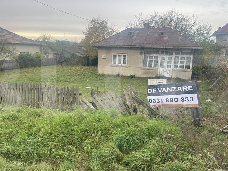 Casă individuală cu 2 camere cu Teren 1700 Mp în Șendriceni