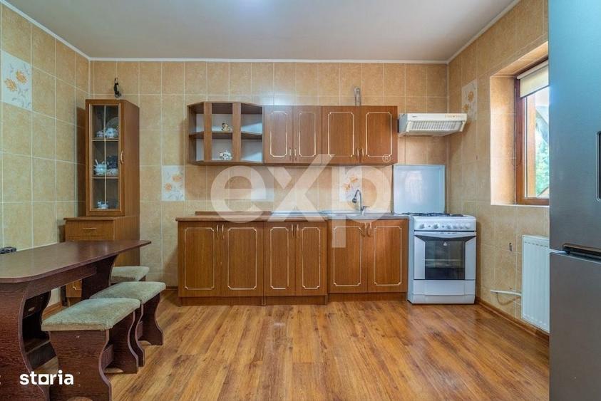 Casă cu 4 camere în Adunați