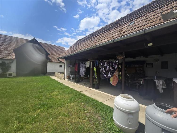 Gospodarie de vanzare in Voila - 8
