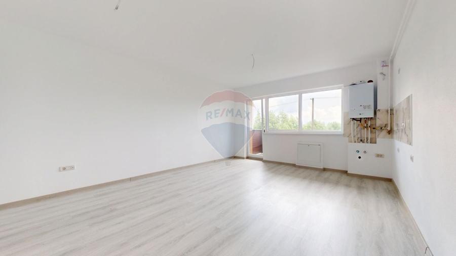 Apartament cu 2 camere semidecomandat în Sânpetru