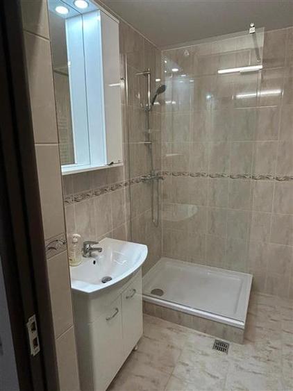 Apartament cu 3 camere decomandat în Magheru