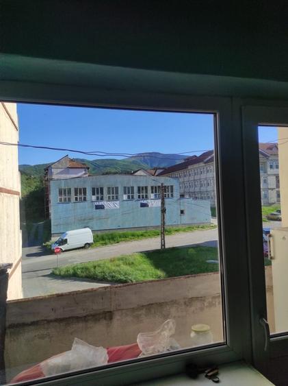 Vand apartament 4 camere decomandat - 2