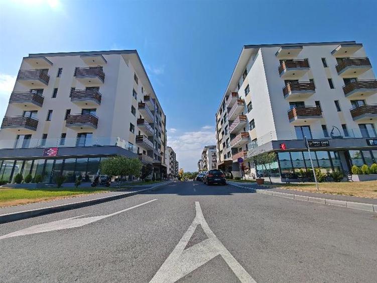Apartament cu 2 camere decomandat, mobilat în Periferie