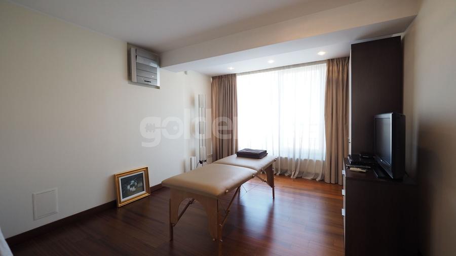 Penthouse cu 5 camere decomandat, mobilat în Herăstrău