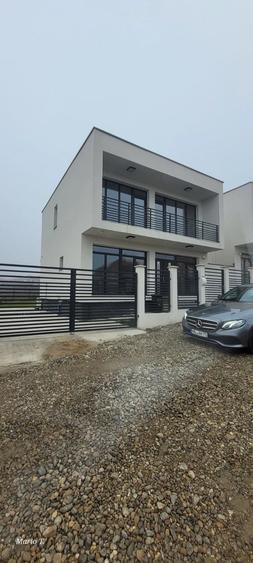 Casă cu 3 camere cu Teren 350 Mp în Spitalul Județean