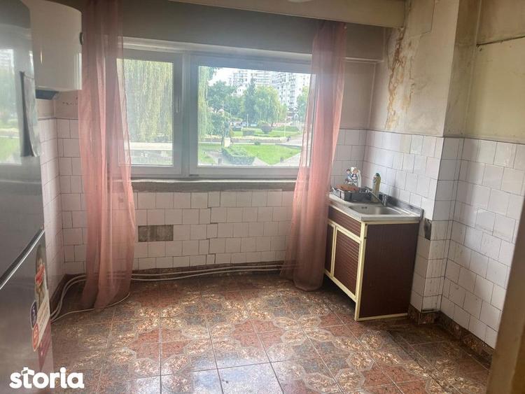 Apartament cu 3 camere în Traian