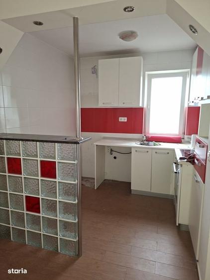 Apartament cu 3 camere decomandat în Vest