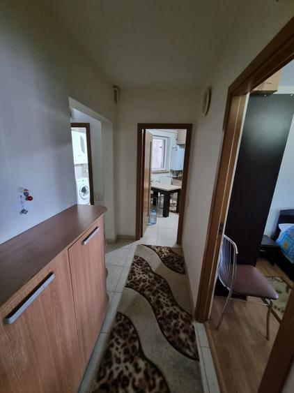Apartament cu 2 camere decomandat, mobilat în Dacia