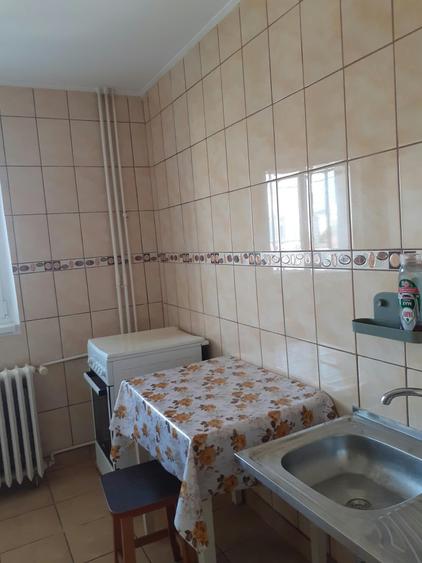 Apartament cu 2 camere decomandat în Uverturii