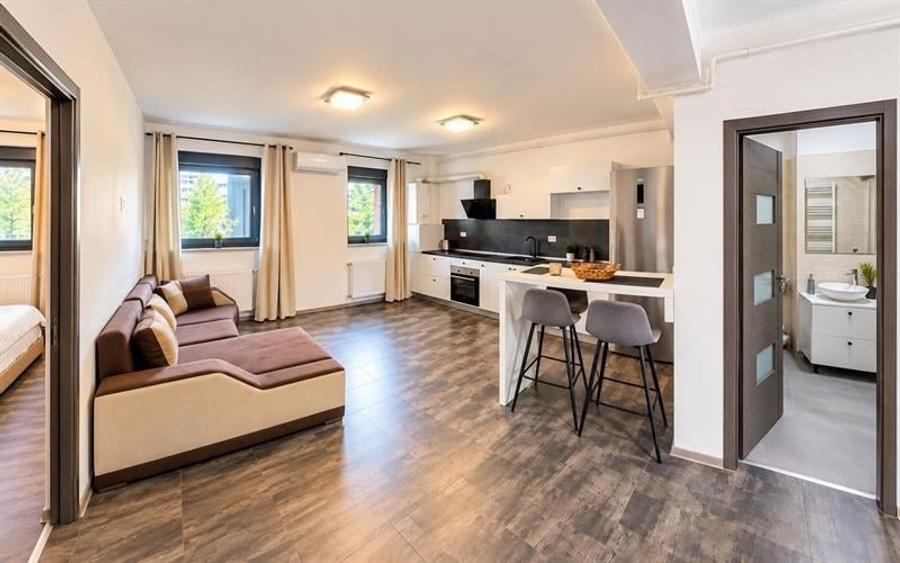 Apartament cu 2 camere decomandat în 1 Mai