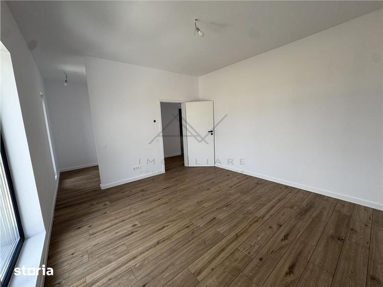 Casă cu 4 camere cu Teren 425 Mp în Olteni