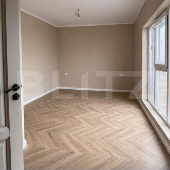 Apartament cu 3 camere decomandat în Sud