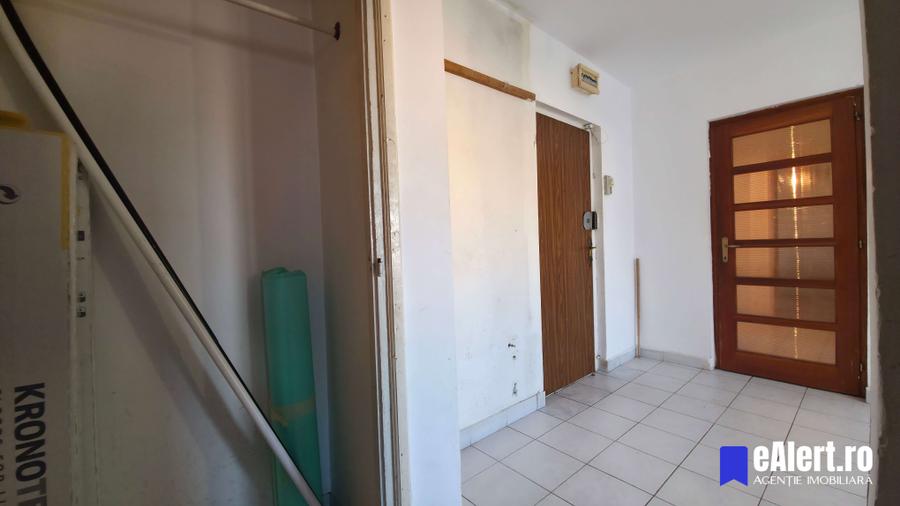 Apartament cu 4 camere în Rahova
